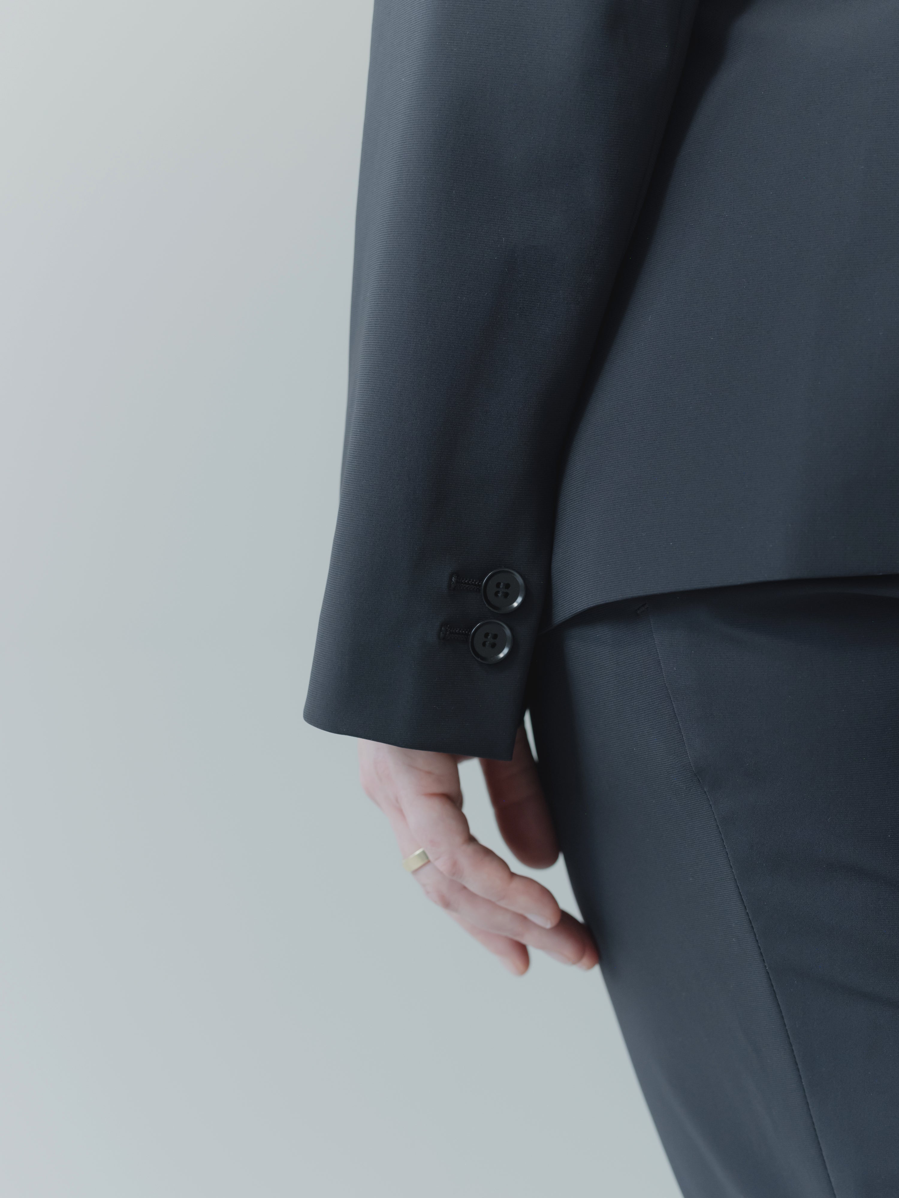 Jonna / May Motion-Tech 1 Button Suit